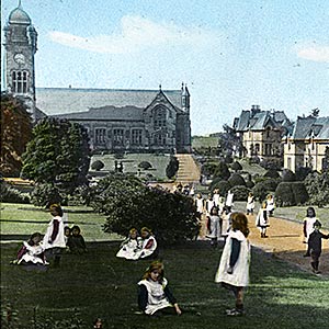 Children at play on Church Way c.1922